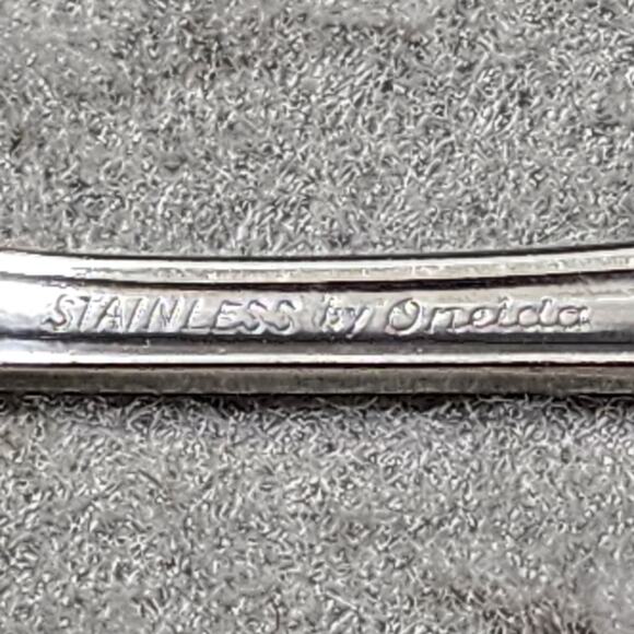 Oneida ASHMORE Stainless Burnished Handles Glossy Place Settings For Four  20pcs - Picture 2 of 8